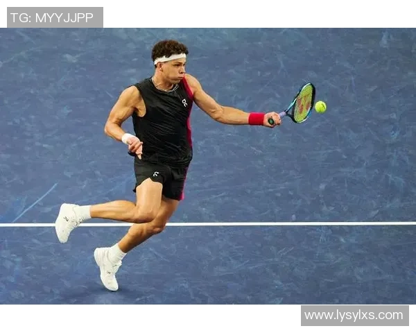 网球：挥拍飞扬，激情燃烧